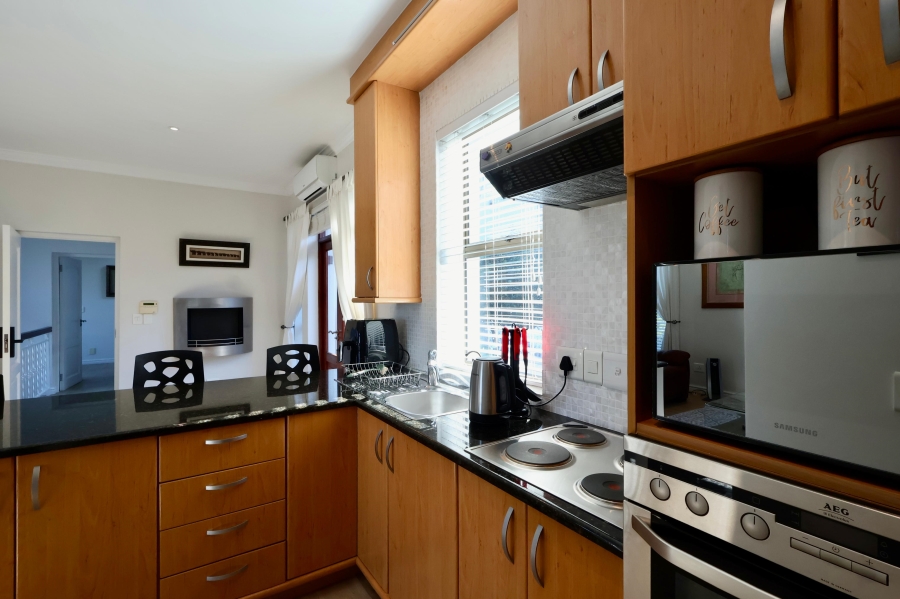 To Let 1 Bedroom Property for Rent in Kanonberg Western Cape